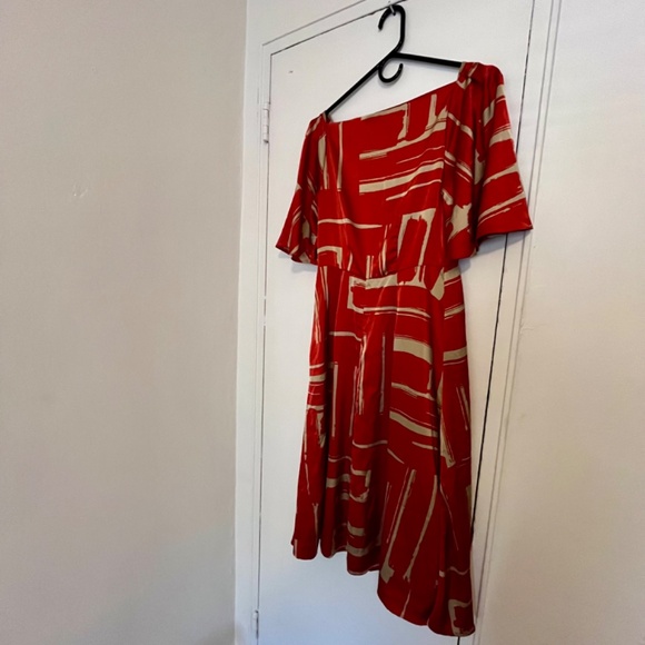 Banana Republic Factory Flutter-Sleeve Dress - Picture 4 of 4